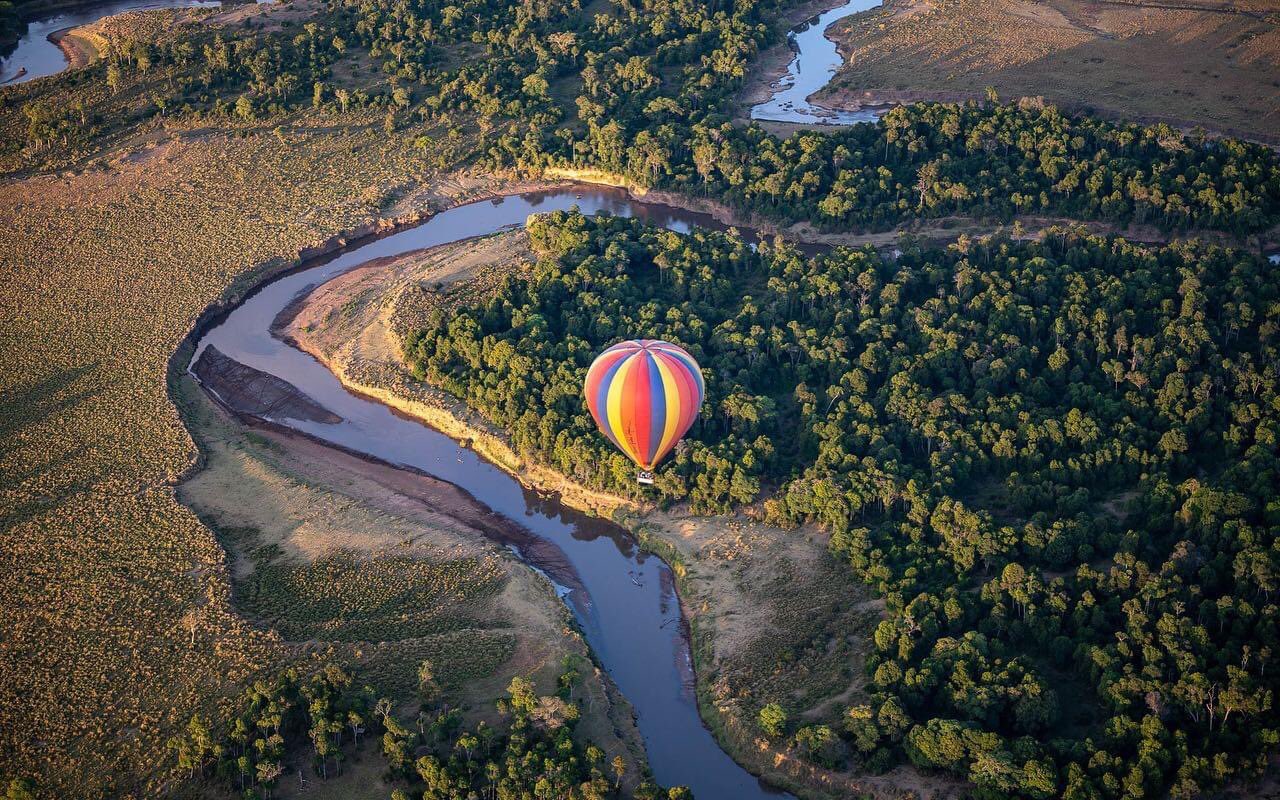 The Mara River Crossed by the Wildebeests